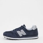 New Balance 373 trainers in navy