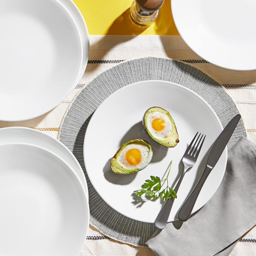 סט צלחות Corelle Winter Frost White עם 12 חלקים ל-4 סועדים רק ב₪186 ומשלוח חינם!