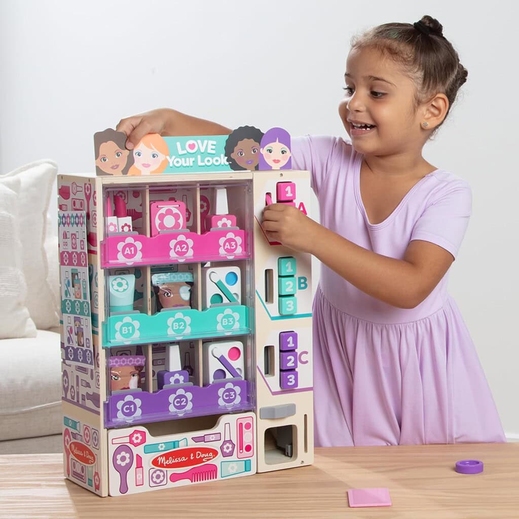 מכונת איפור וטיפוח מעץ מבית Melissa & Doug רק ב₪195 עד לבית!