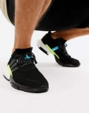 נעלי ספורט  – Adidas POD-S3.1 – צבע שחור –  ב- £75.00!
