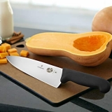   סכין שף מקצועית – Victorinox Fibrox Pro – אלפי דירוגים עם ביקורות גבוהות! ב- 137 ₪ – כולל הכל !