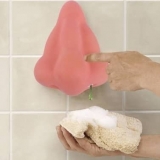 דיל מגעיל: דיספנסר אף לסבון – במקלחת  / שירותים [לשימוש עם סבון ירוק/צהוב] – ב- 4.99$ !