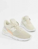 יפות! New Balance X-90 לנשים בצלילת מחיר! רק 197 ש"ח! (לפני הסייל עלו 557ש"ח!)