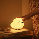 מנורת לילה חמודה בצורת כלבלב עם RGB! רק ב12.99$!
