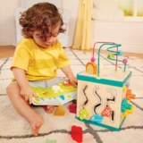 הכול באחת! קוביית פעילות מעץ מבית בטאט – מבוך חרוזים, התאם צורה, ספרון ועוד רק ב₪70!