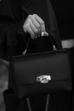 כל אחת צריכה תיק קטן…וגם גדול! מגוון תיקים Nine West, Ted Baker, GUESS, Calvin Klein ועוד המון לנשים מתחת לרף ומשלוח חינם! 