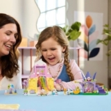 הר הממתקים והגינה של קיטי LEGO Gabby's Dollhouse 11205 רק ב₪155!