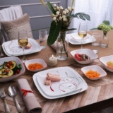 נדיר שנשלח בחינם! סט צלחות Corelle Square Splendor עם 12 חלקים ל-4 סועדים רק ב$79 ומשלוח חינם!