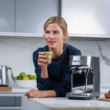 מכונת קפה Sage / Breville SES500 the Bambino Plus רק ב₪1,442! (שחור)